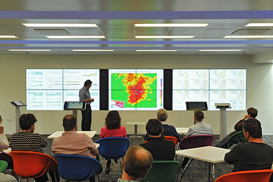 ECMWF scientists discuss the Centre's forecasts in the Weather Room